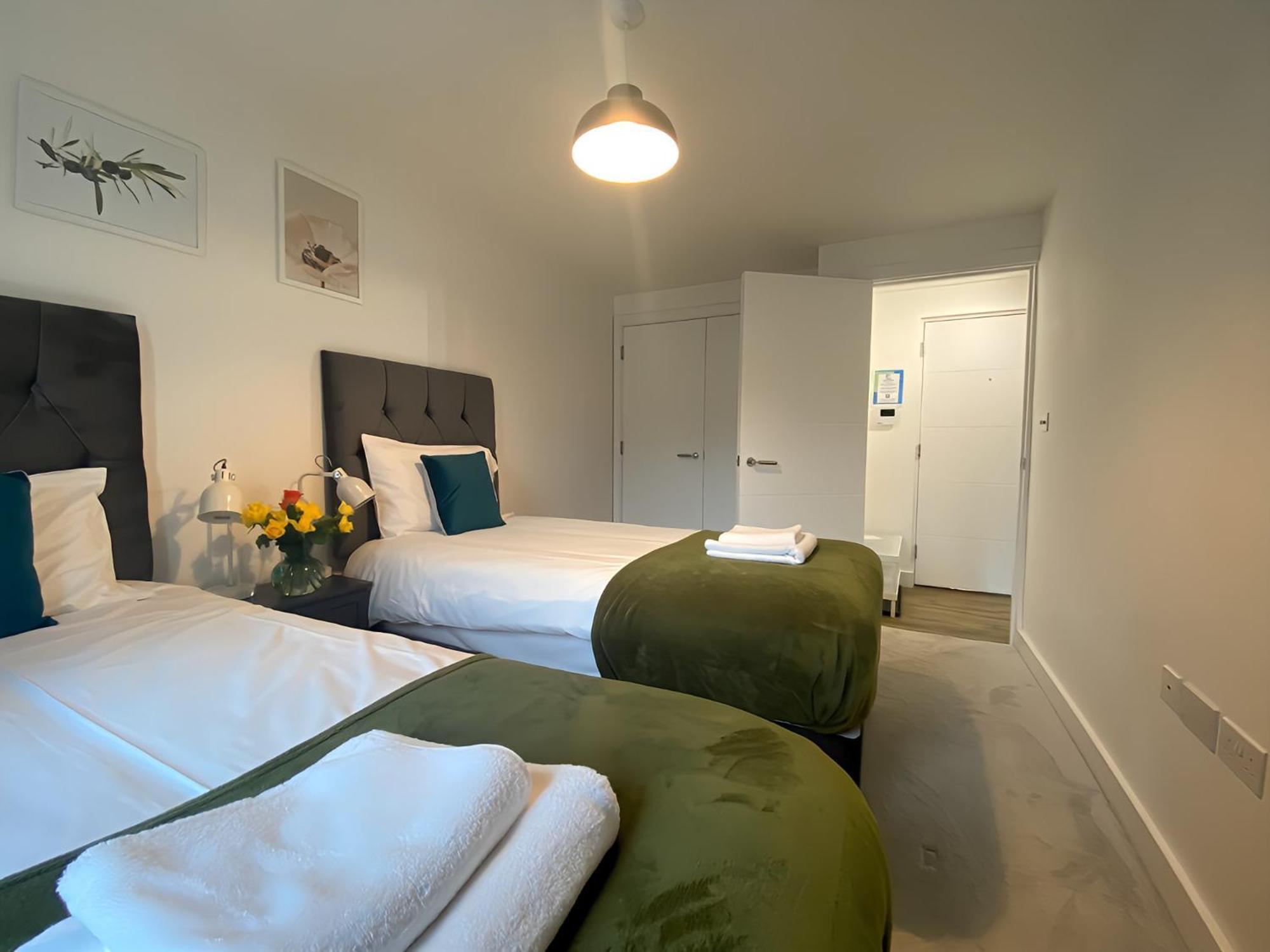 Cambridge Stays Riverside Apart Hotel With 2Br Flats At The City Centre-Parking-Balcony Exterior foto