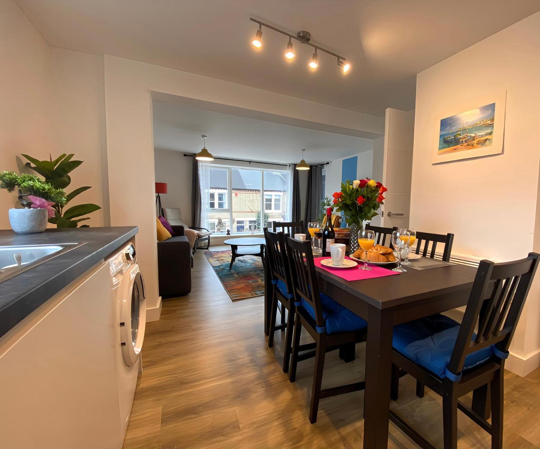 Cambridge Stays Riverside Apart Hotel With 2Br Flats At The City Centre-Parking-Balcony Exterior foto